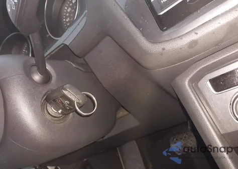 2020 Volkswagen Tiguan 2.0T S z USA, uszkodzony, nr VIN 3VV0B7AX1LM096707